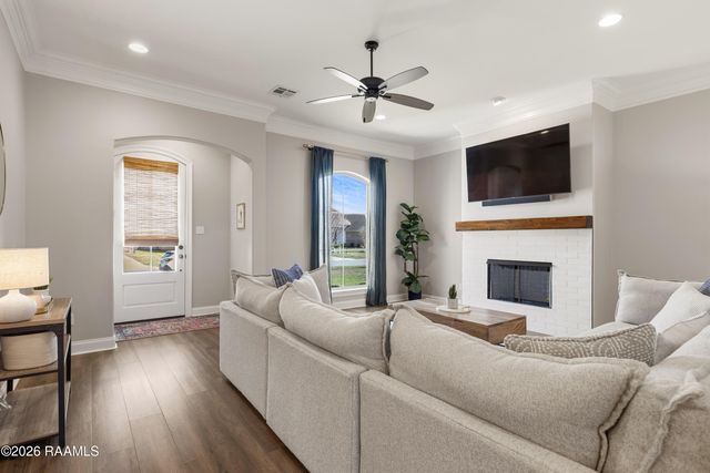 612 Easy Rock Landing Drive, Broussard, LA 70518