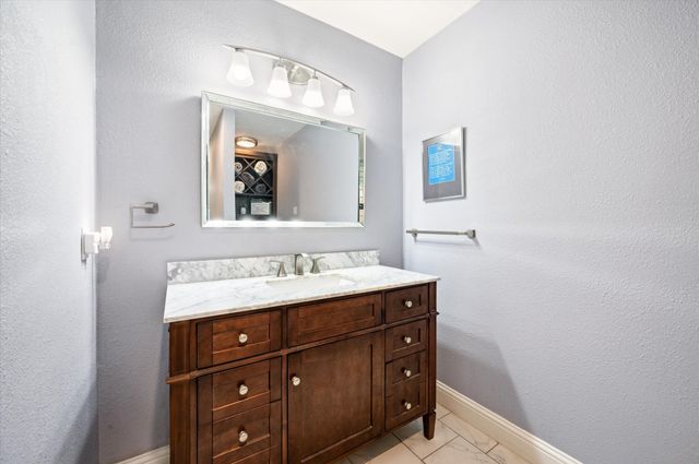 129 E Louella Drive, Hurst, TX 76054