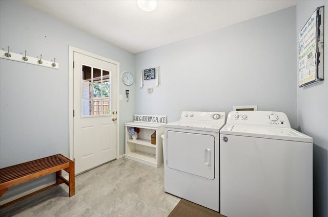 129 E Louella Drive, Hurst, TX 76054