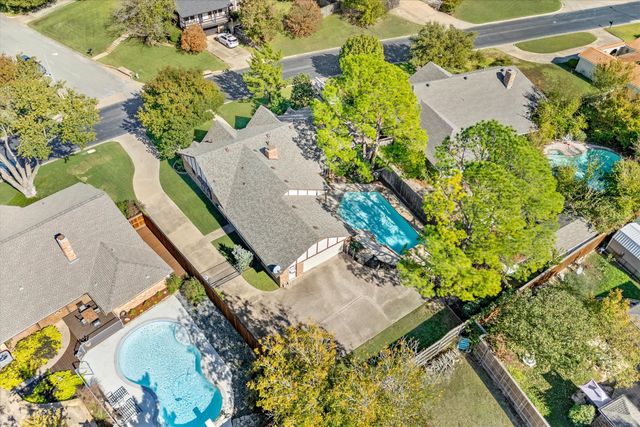 129 E Louella Drive, Hurst, TX 76054