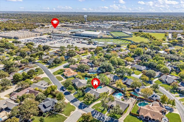 129 E Louella Drive, Hurst, TX 76054