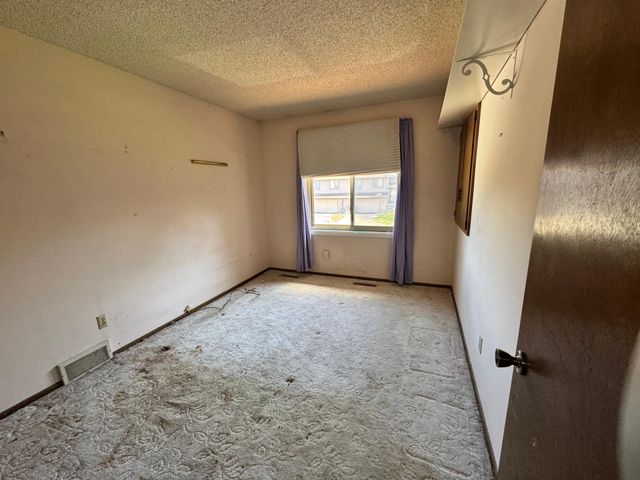 5050 147th Street W, Apple Valley, MN 55124