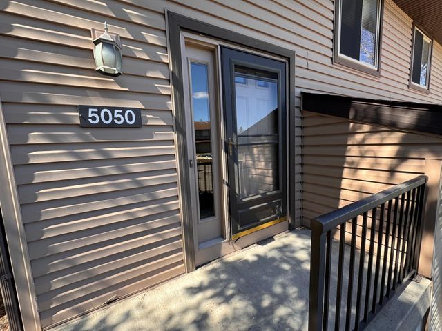 5050 147th Street W, Apple Valley, MN 55124
