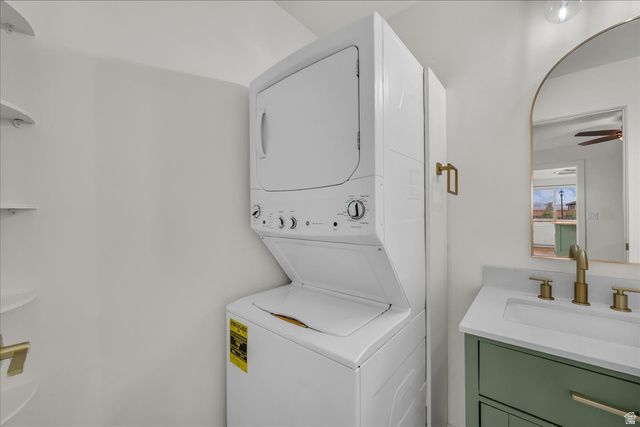 2112 E HONEYCOMB DR, St. George, UT 84790