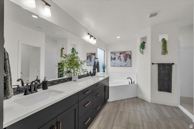 2112 E HONEYCOMB DR, St. George, UT 84790