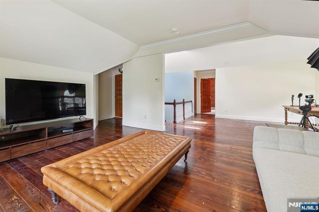 24 Westervelt Avenue, Tenafly, NJ 07670