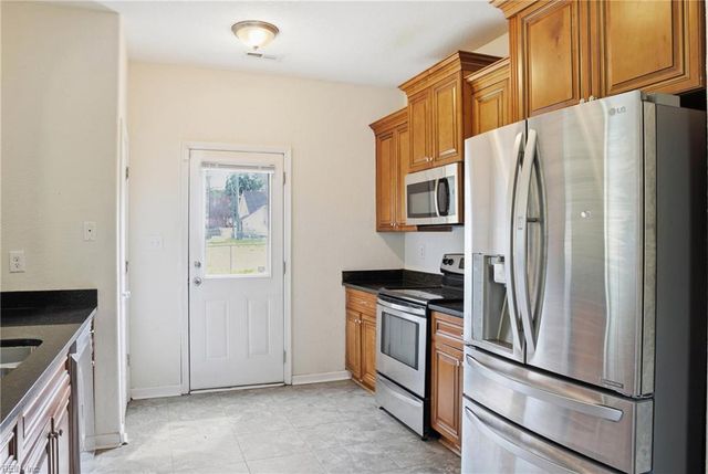 5003 Clifton ST, Chesapeake, VA 23321