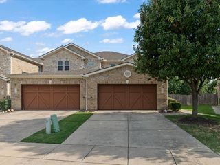 5924 Lost Valley Drive, The Colony, TX 75056