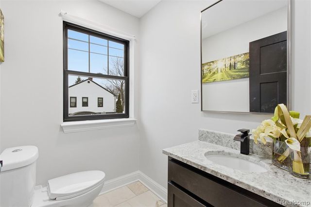 23708 Lexington Avenue, Eastpointe, MI 48021