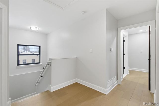 23708 Lexington Avenue, Eastpointe, MI 48021