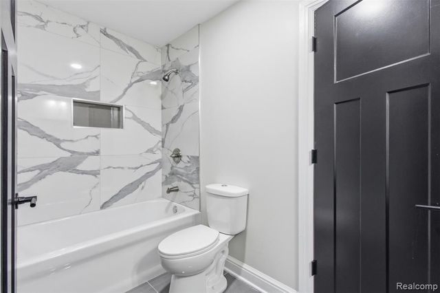 23708 Lexington Avenue, Eastpointe, MI 48021