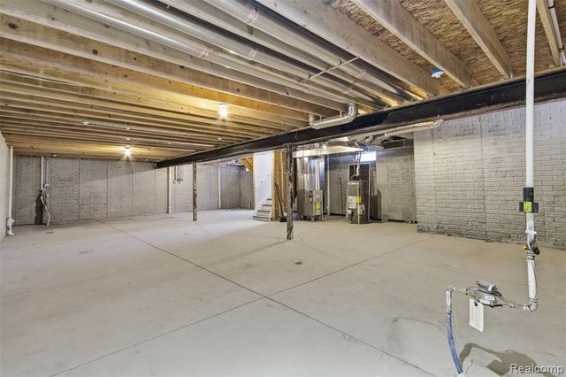 23708 Lexington Avenue, Eastpointe, MI 48021