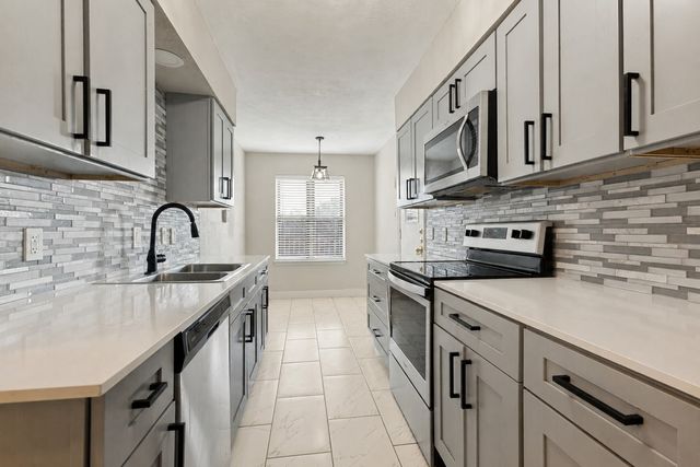 13899 Brookgreen Drive, Dallas, TX 75240
