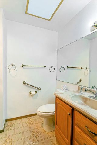 15490 Mondamon, Apple Valley, CA 92307