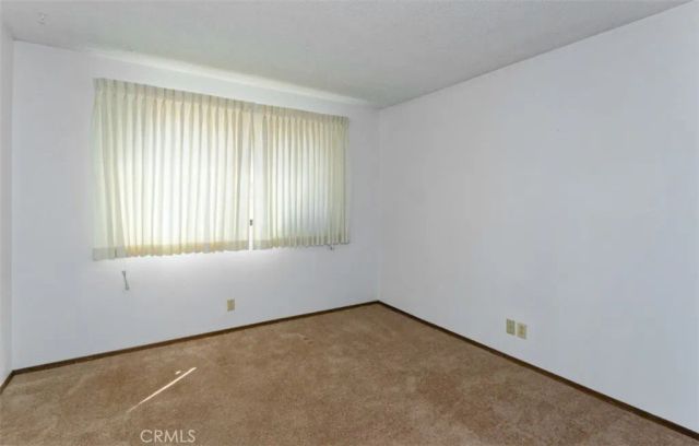 15490 Mondamon, Apple Valley, CA 92307