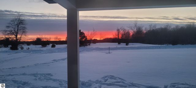 577 Grouse Drive SW, Kalkaska, MI 49646