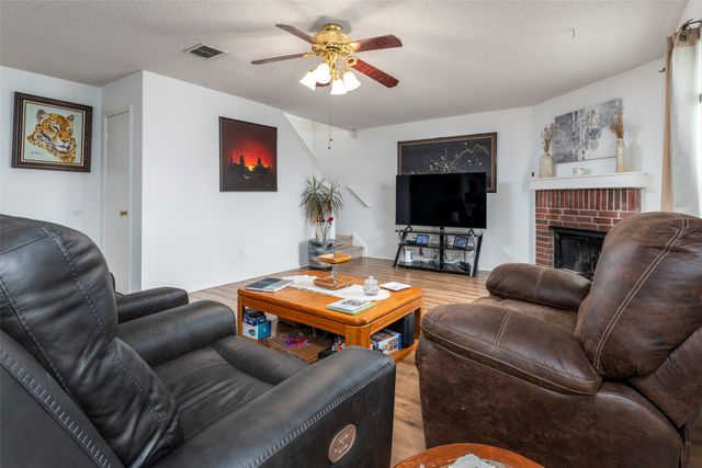 4333 Meadowknoll Drive, Fort Worth, TX 76123