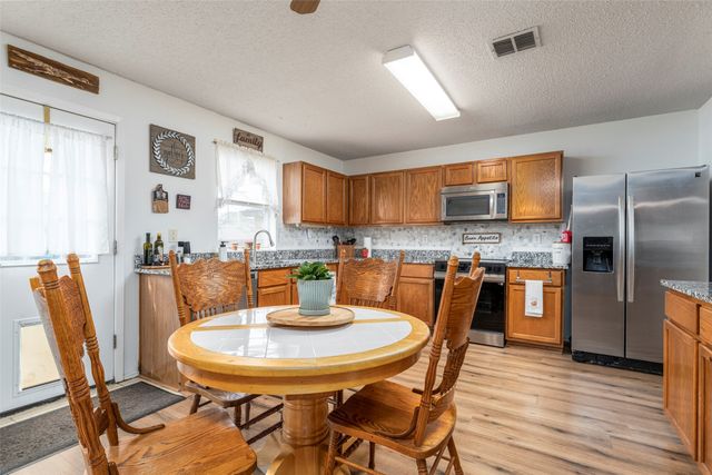 4333 Meadowknoll Drive, Fort Worth, TX 76123