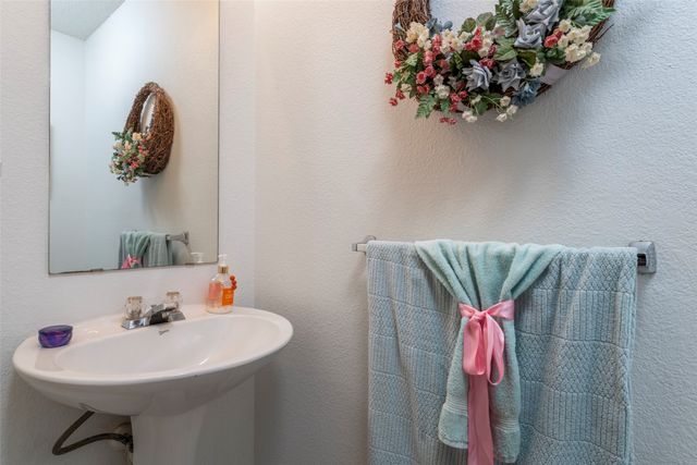 4333 Meadowknoll Drive, Fort Worth, TX 76123