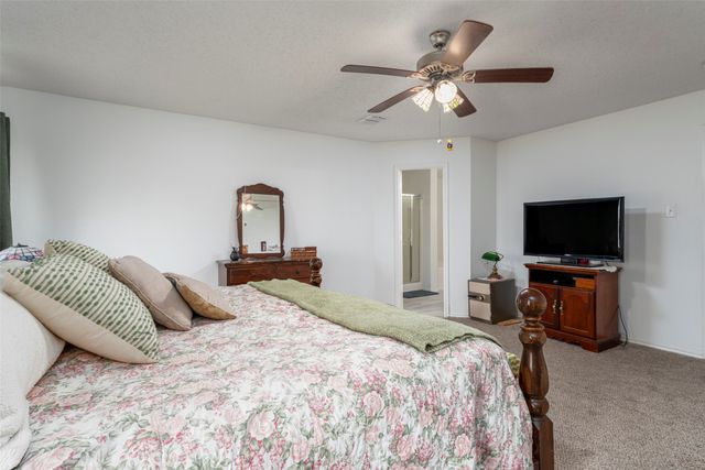 4333 Meadowknoll Drive, Fort Worth, TX 76123