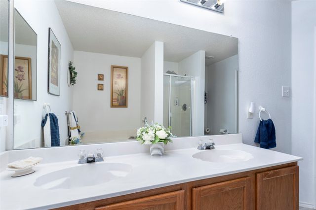 4333 Meadowknoll Drive, Fort Worth, TX 76123