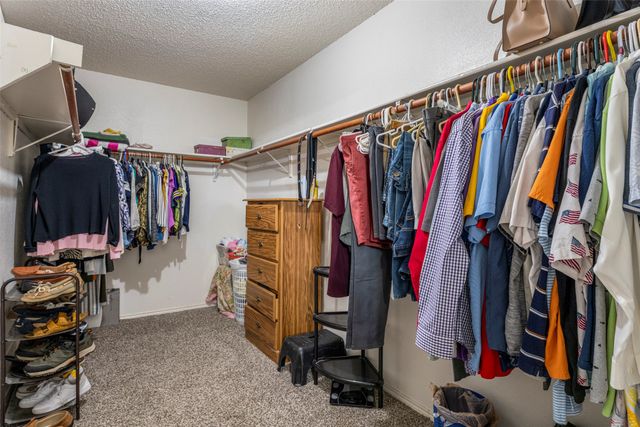 4333 Meadowknoll Drive, Fort Worth, TX 76123