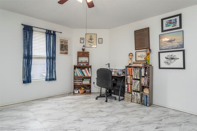 4333 Meadowknoll Drive, Fort Worth, TX 76123