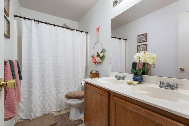 4333 Meadowknoll Drive, Fort Worth, TX 76123