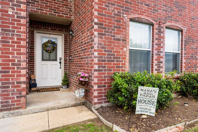 4333 Meadowknoll Drive, Fort Worth, TX 76123