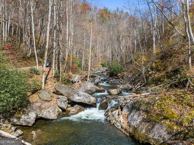 205 Briarwood Lane, Clayton, GA 30525