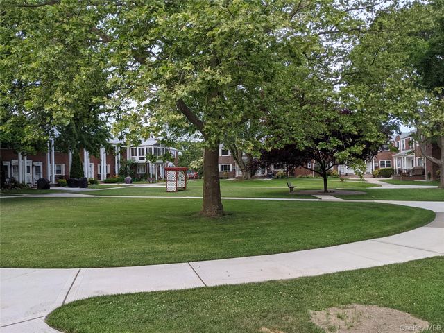 74-43 260 Street 2, Glen Oaks, NY 11004