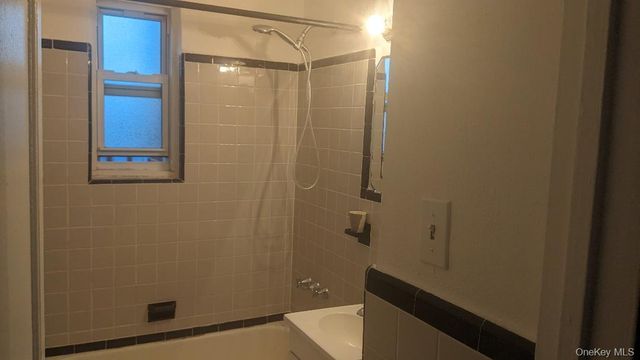 74-43 260 Street 2, Glen Oaks, NY 11004