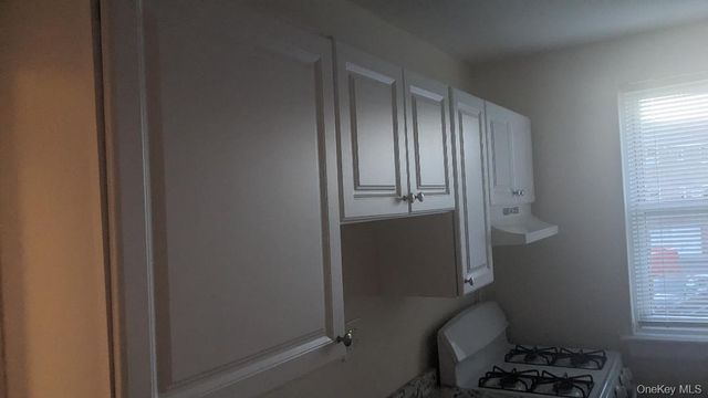 74-43 260 Street 2, Glen Oaks, NY 11004