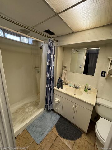 25888 Carl Street, Roseville, MI 48066
