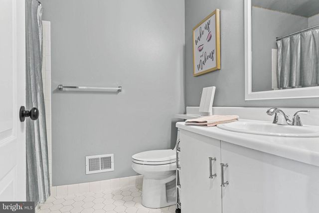 160 LEMONTON WAY, Wayne, PA 19087