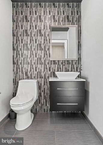 160 LEMONTON WAY, Wayne, PA 19087