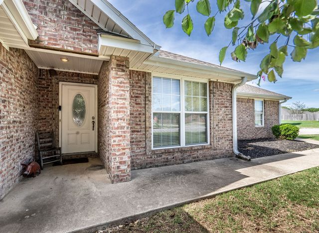 800 Custer Street, Prairie Grove, AR 72753