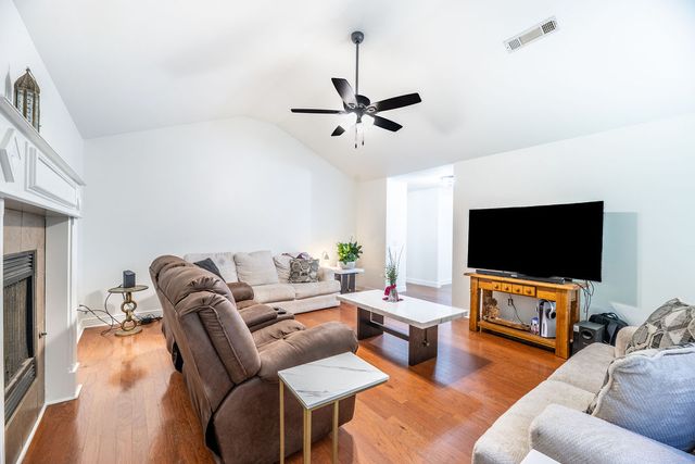 800 Custer Street, Prairie Grove, AR 72753