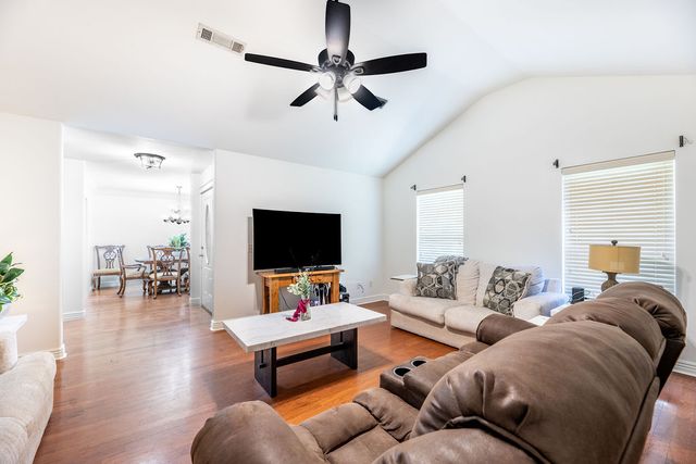 800 Custer Street, Prairie Grove, AR 72753