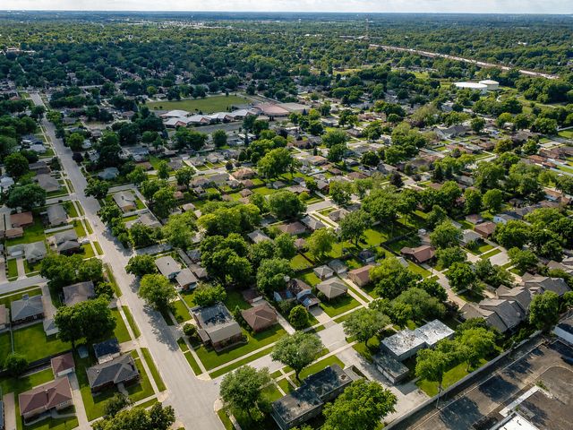 8040 Jefferson Avenue, Munster, IN 46321
