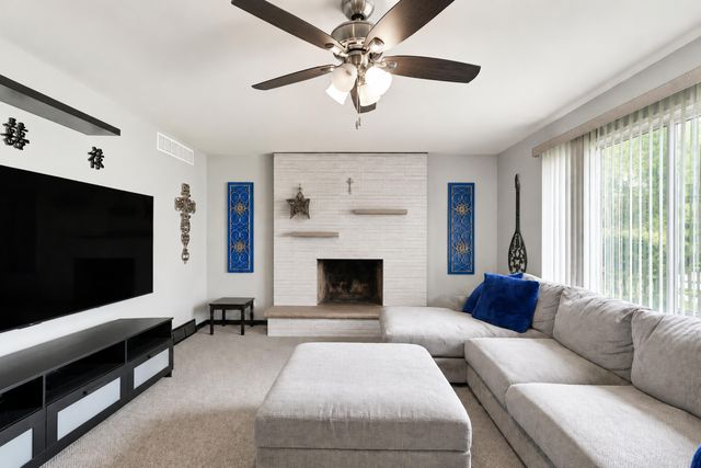8040 Jefferson Avenue, Munster, IN 46321
