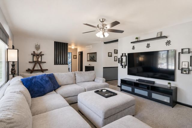 8040 Jefferson Avenue, Munster, IN 46321