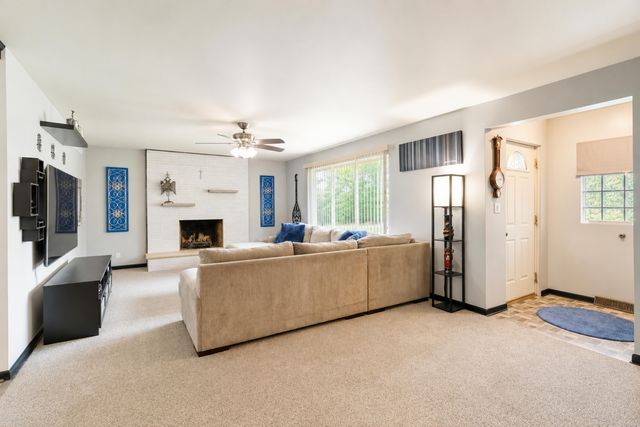 8040 Jefferson Avenue, Munster, IN 46321