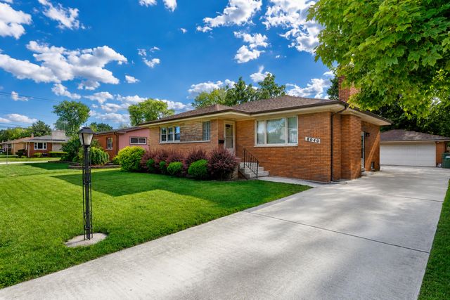 8040 Jefferson Avenue, Munster, IN 46321
