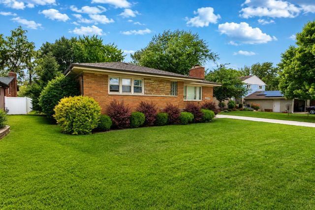8040 Jefferson Avenue, Munster, IN 46321