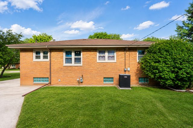 8040 Jefferson Avenue, Munster, IN 46321