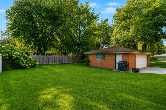 8040 Jefferson Avenue, Munster, IN 46321