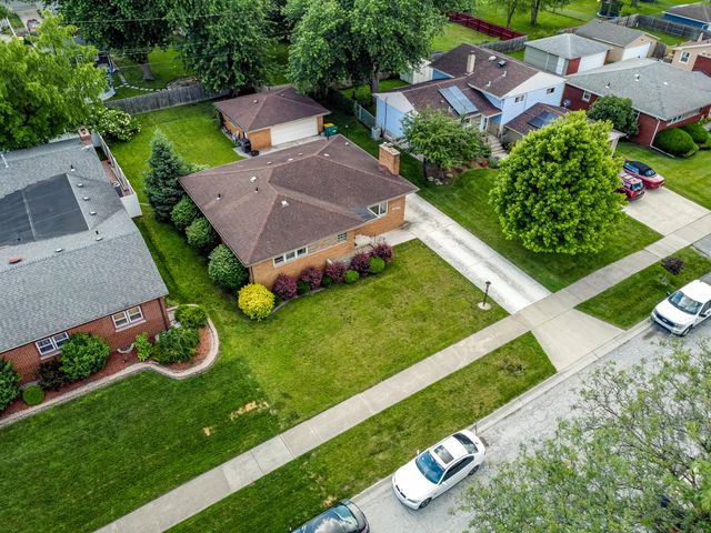 8040 Jefferson Avenue, Munster, IN 46321