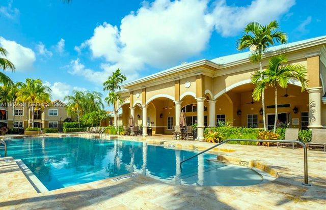 215 SW 117th Ter 14304, Pembroke Pines, FL 33025