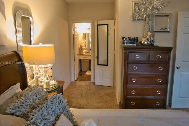 215 SW 117th Ter 14304, Pembroke Pines, FL 33025